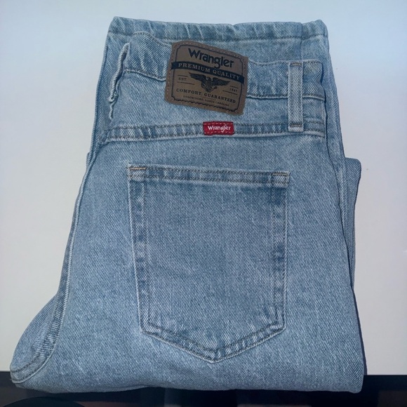 Wrangler Denim - Wrangler Classic Denim Jeans in Light Blue